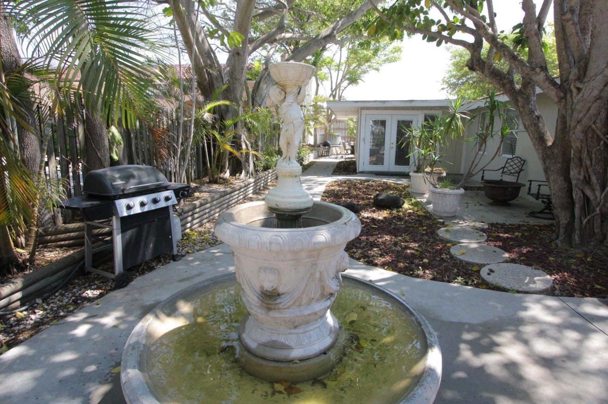 Siesta Gardens By Rva Hotel Siesta Key Bagian luar foto
